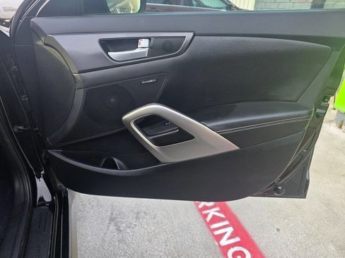 Used 2016 Hyundai Veloster Turbo image 23