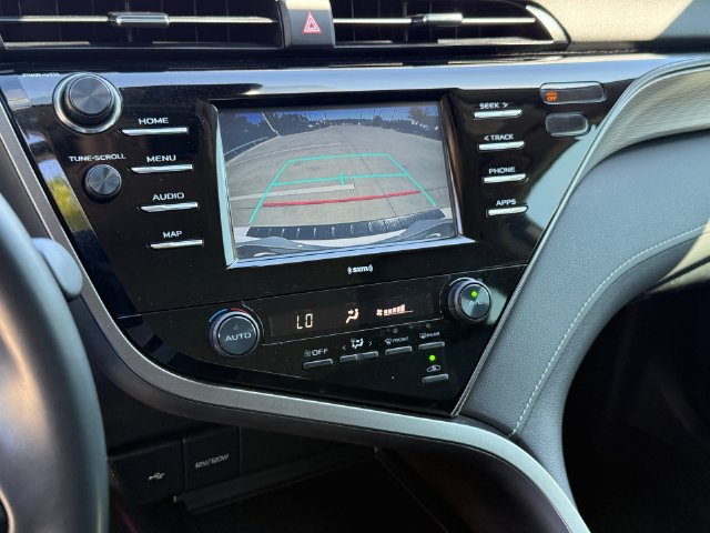 Used 2020 Toyota Camry SE FWD image 21