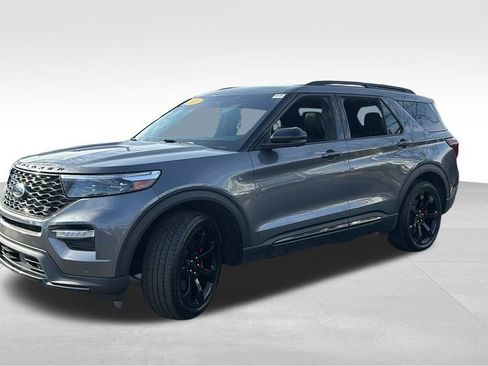 Used 2021 Ford Explorer ST w/ Equipment Group 401A image 3