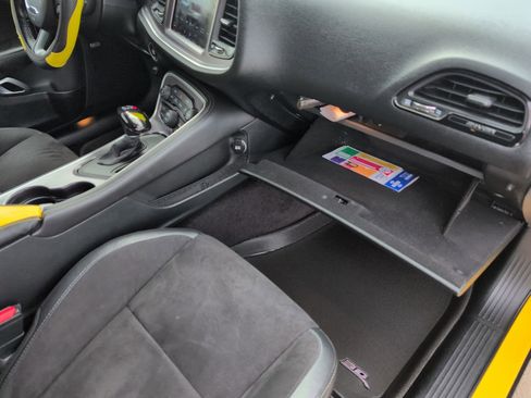 Used 2018 Dodge Challenger R/T Scat Pack image 31