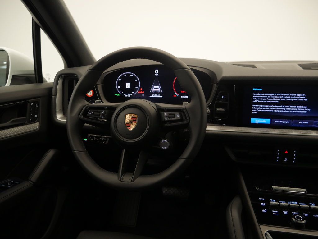 Certified 2026 Porsche Cayenne AWD/4WD image 38