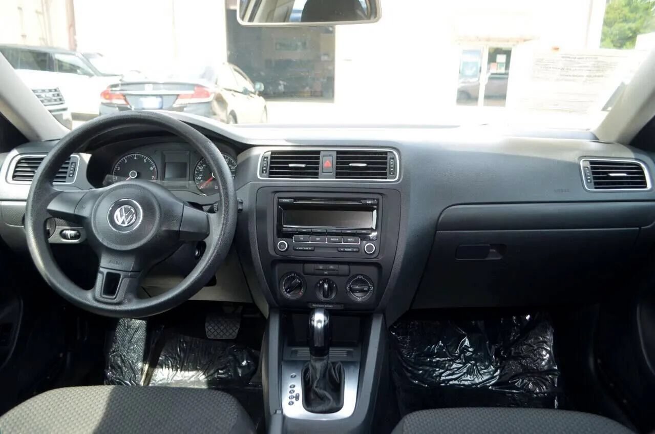 Used 2014 Volkswagen Jetta S FWD image 40