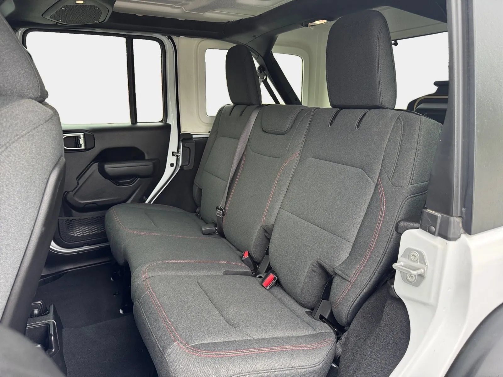 Used 2026 Jeep Wrangler Unlimited Rubicon AWD/4WD image 11