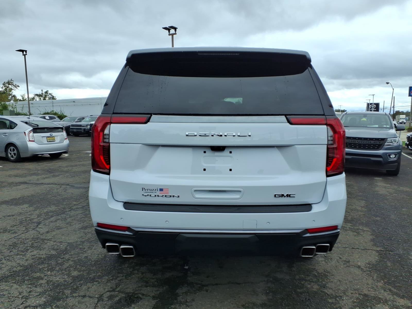 Used 2026 GMC Yukon Denali Ultimate AWD/4WD image 4