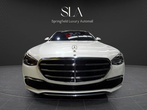 Used 2022 Mercedes-Benz S 580 4MATIC Sedan image 2