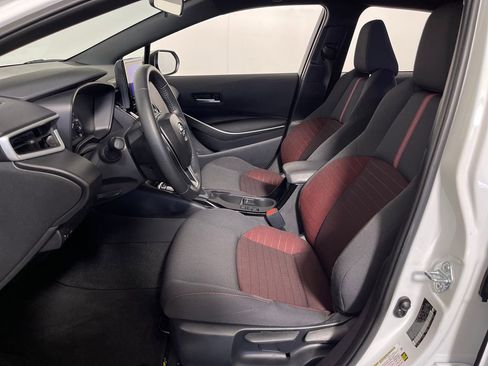 Certified 2025 Toyota Corolla SE FWD image 12