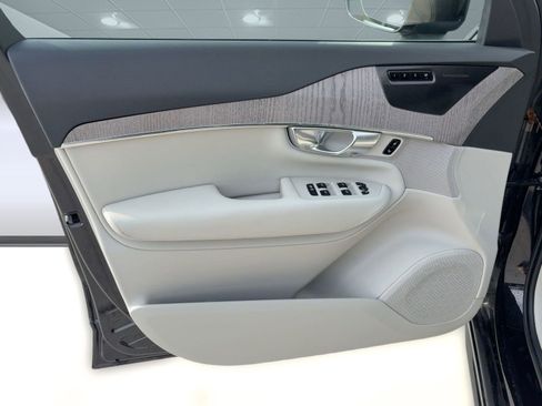 Certified 2023 Volvo XC90 B6 Plus w/ Protection Package image 21