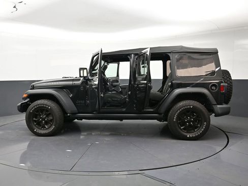 Used 2022 Jeep Wrangler Unlimited Sport AWD/4WD image 34
