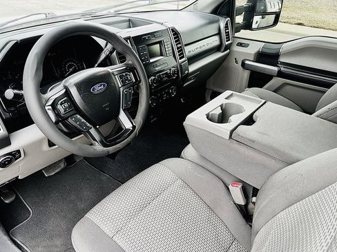 Used 2017 Ford F350 XLT image 6
