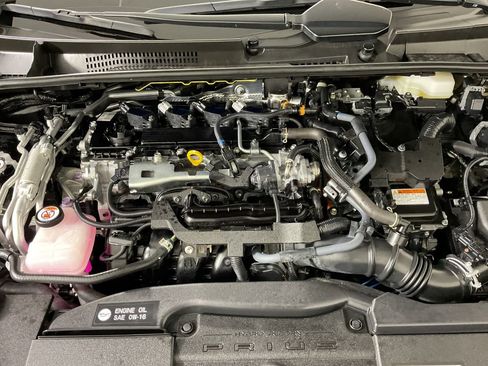 Used 2024 Toyota Prius Prime FWD image 26