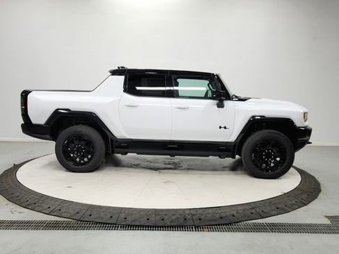 New 2026 GMC Hummer EV 4x4 Crew Cab w/ LPO, Dark Essentials Package image 8