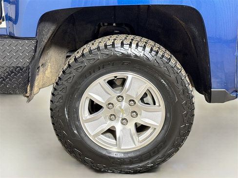 Used 2018 Chevrolet Silverado 1500 LT w/ Texas Edition image 27