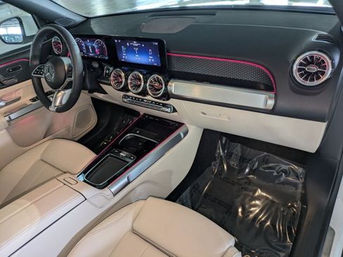 Used 2025 Mercedes-Benz GLB 250 image 23