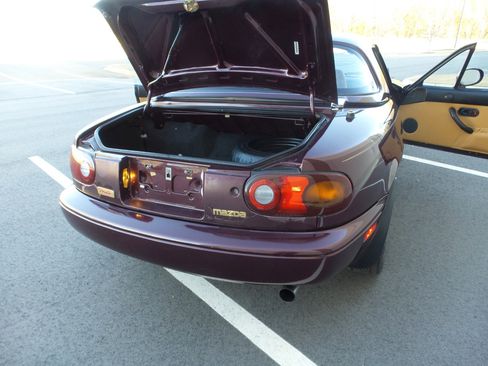 Used 1995 MAZDA MX-5 Miata image 75