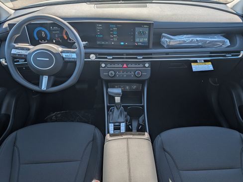 New 2026 Hyundai Tucson SE image 9
