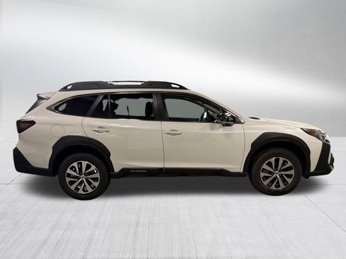 Certified 2025 Subaru Outback Premium AWD/4WD image 8