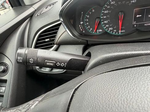 Used 2020 Chevrolet Trax LT w/ LT Convenience Package FWD image 16