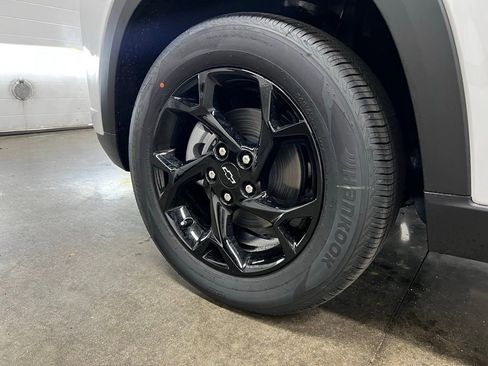 New 2026 Chevrolet Trax LT w/ Driver Confidence Package image 11