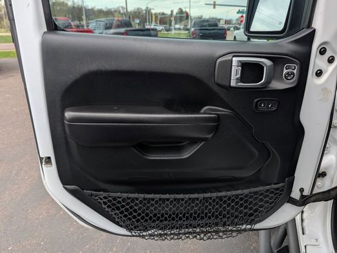 Used 2020 Jeep Wrangler Unlimited Sport S AWD/4WD image 28