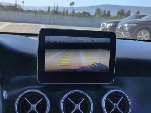 Used 2018 Mercedes-Benz CLA 250 image 13