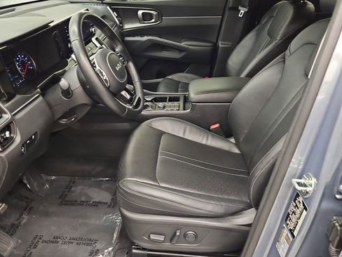 Used 2022 Kia Sorento S image 11
