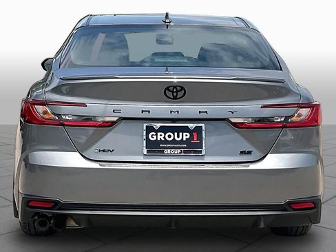 Used 2026 Toyota Camry SE FWD image 5