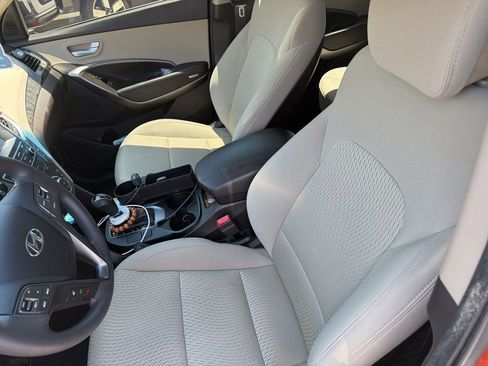 Used 2017 Hyundai Santa Fe Sport FWD image 6