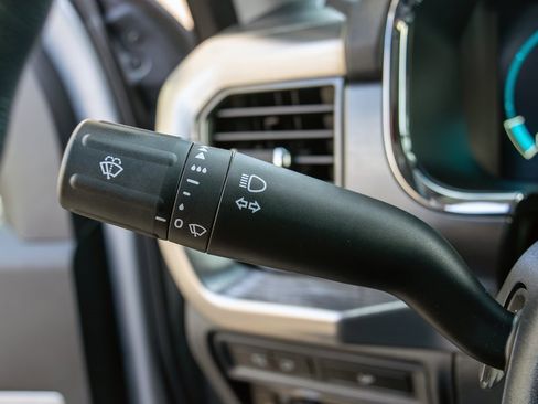 Used 2023 Ford F150 Lariat image 17