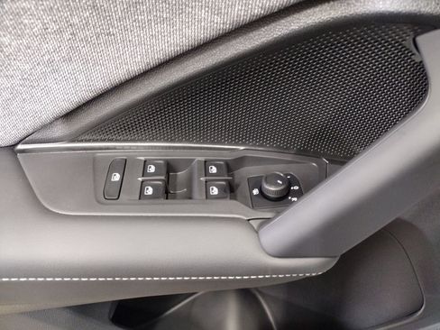 New 2025 Volkswagen Tiguan S image 18