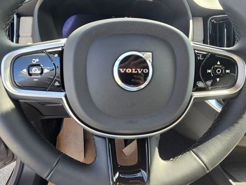 New 2026 Volvo XC90 B6 Plus w/ Protection Package Premier AWD/4WD image 24