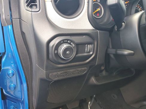 Used 2024 Jeep Wrangler Sport S image 14