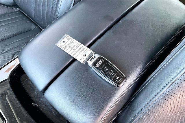 Used 2023 Audi A8 L 3.0T AWD/4WD image 10