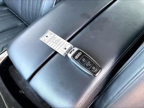 Used 2023 Audi A8 L 3.0T AWD/4WD image 10