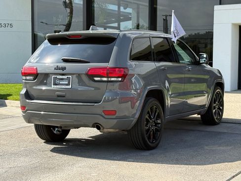 Used 2021 Jeep Grand Cherokee Laredo X RWD image 15