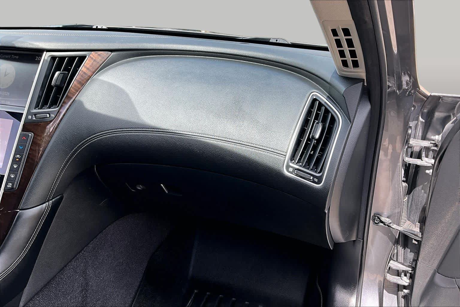 Used 2018 INFINITI Q50 Luxe AWD/4WD image 19
