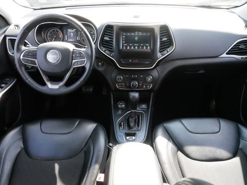 Used 2020 Jeep Cherokee Latitude Plus w/ Cold Weather Group image 10