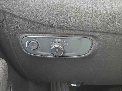 Used 2024 Chevrolet Equinox LS image 26