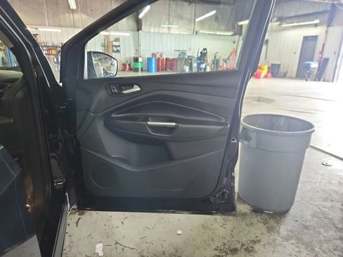 Used 2016 Ford Escape SE w/ Equipment Group 201A image 23