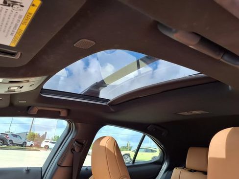 Used 2023 Lexus UX 250h FWD w/ Accessory Package (Z2) image 6