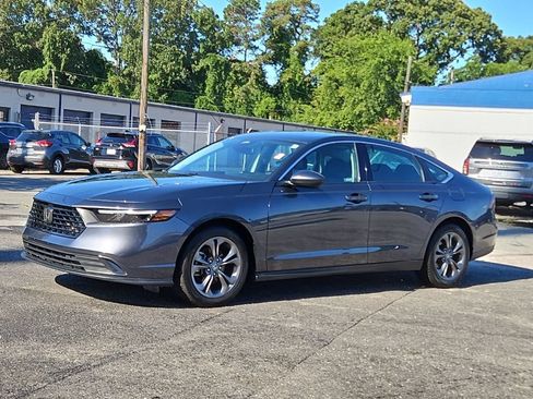Used 2024 Honda Accord EX image 3