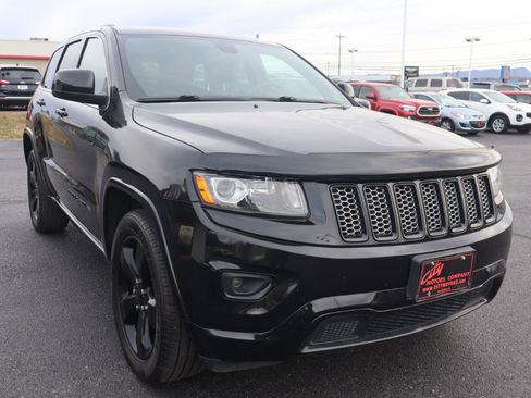 Used 2015 Jeep Grand Cherokee Altitude image 26