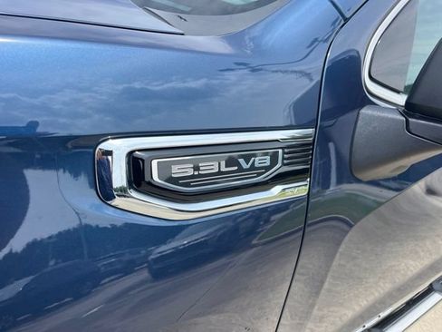 Used 2022 GMC Sierra 1500 SLT AWD/4WD image 3