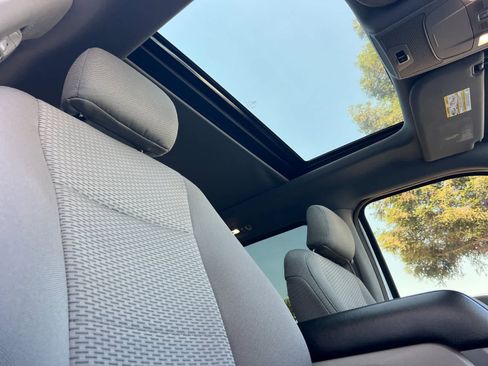 Used 2016 Ford F150 XLT w/ Equipment Group 302A Luxury image 17