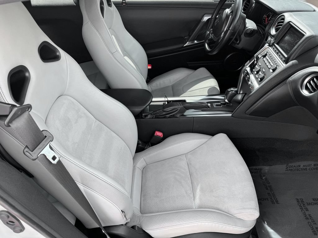 Used 2009 Nissan GT-R Premium AWD/4WD image 24