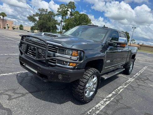 Used 2017 Chevrolet Silverado 2500 High Country w/ Duramax Plus Package AWD/4WD image 12