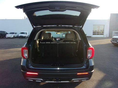 Certified 2023 Ford Explorer XLT w/ Equipment Group 202A image 11