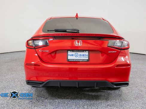 Used 2025 Honda Civic Sport image 6