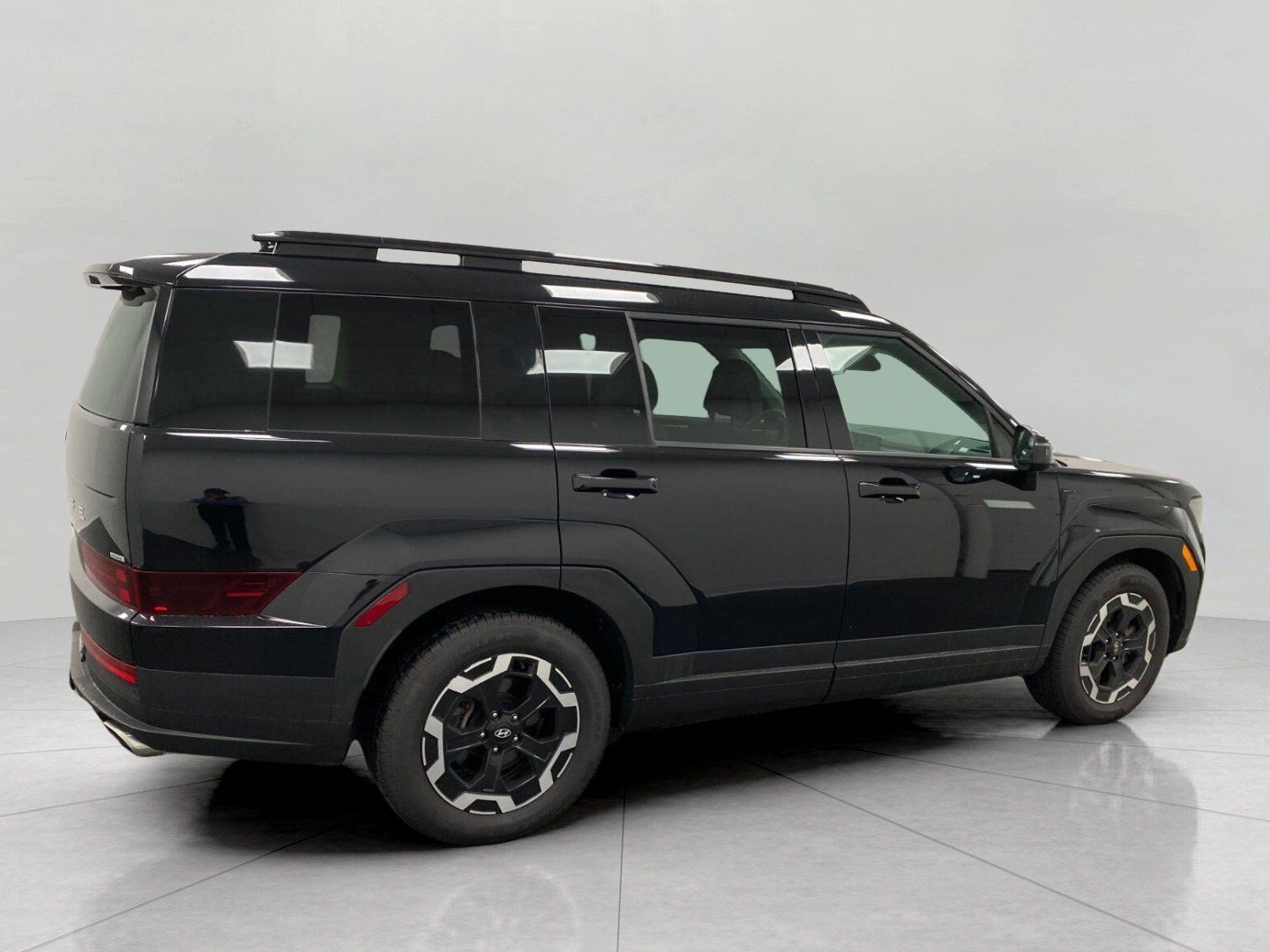 Used 2024 Hyundai Santa Fe SEL AWD/4WD image 3