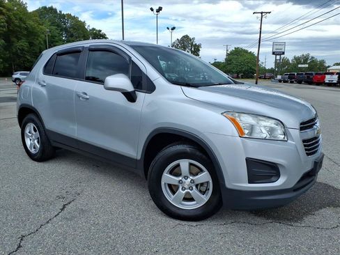 Used 2016 Chevrolet Trax LS AWD/4WD image 1