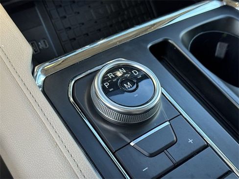 Used 2024 Ford Expedition Max XLT image 14